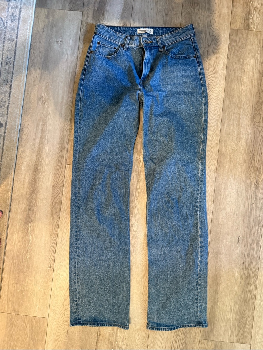 Abercrombie Curve Love High Rise 90s Relaxed Jean